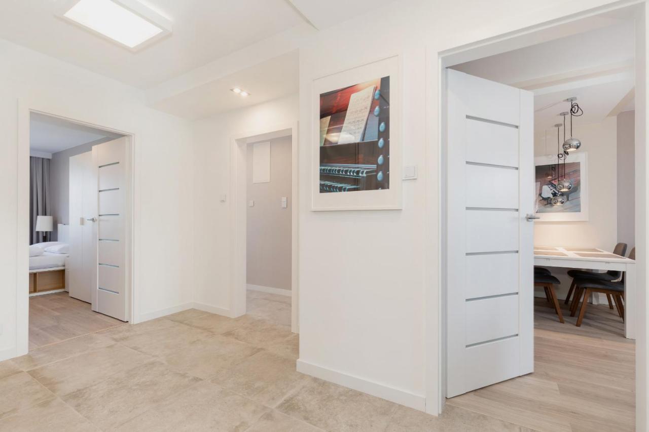 Apartament Z Widokiem Na Port Swinoujscie By Noclegi Renters Ngoại thất bức ảnh