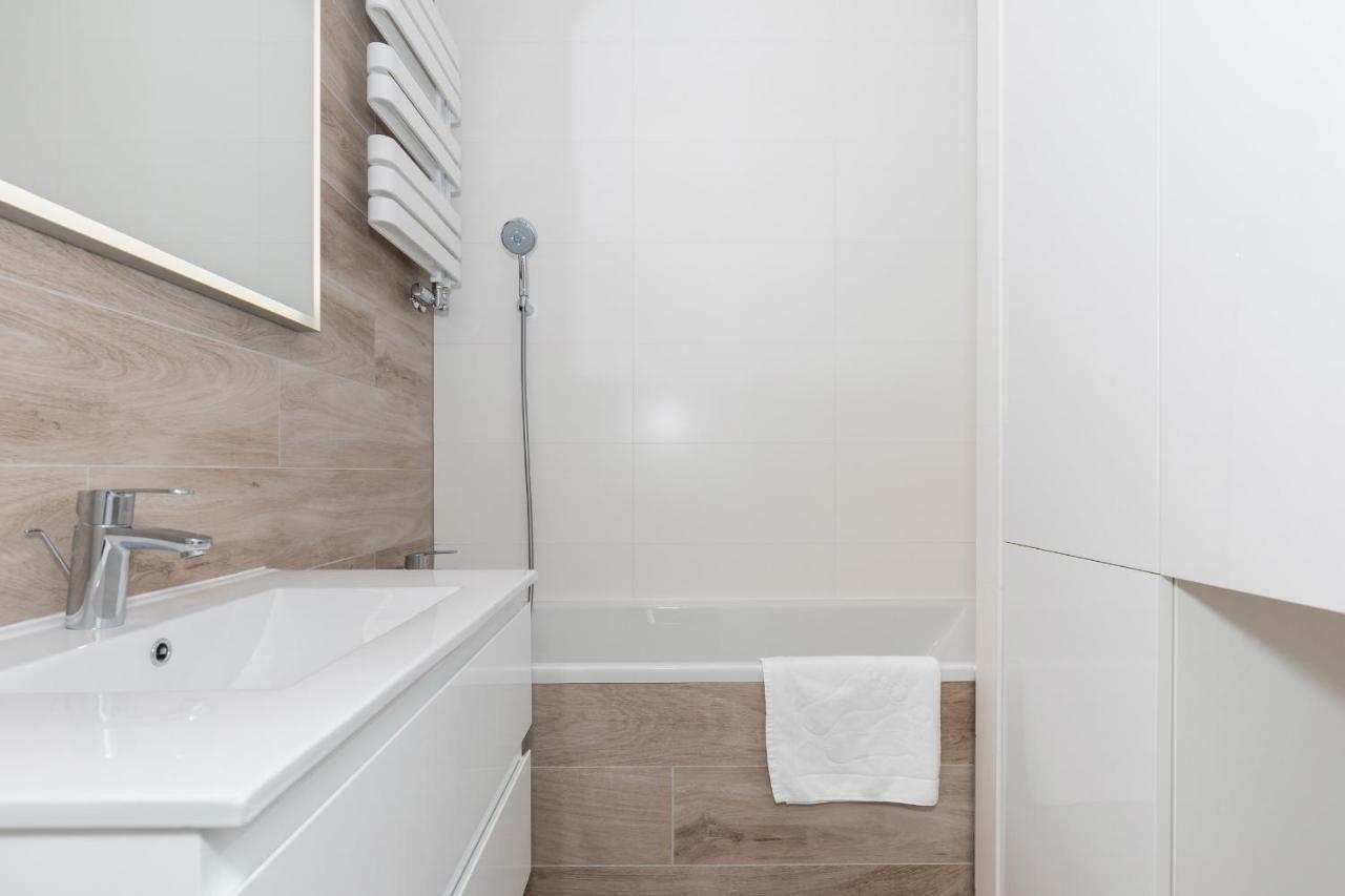 Apartament Z Widokiem Na Port Swinoujscie By Noclegi Renters Ngoại thất bức ảnh